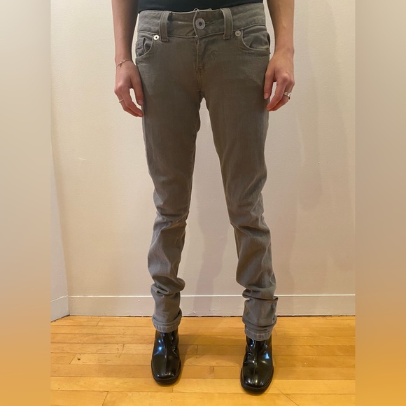 🔷Guess Gray jeans🔷 - Picture 1 of 6